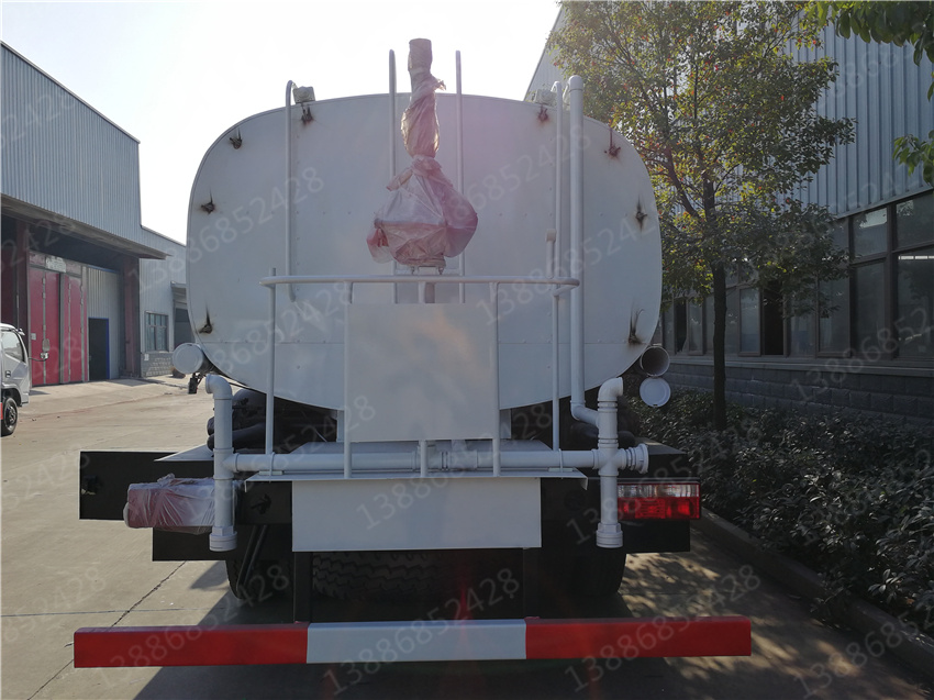 湖北盈通汽車(chē)湖北工地福田灑