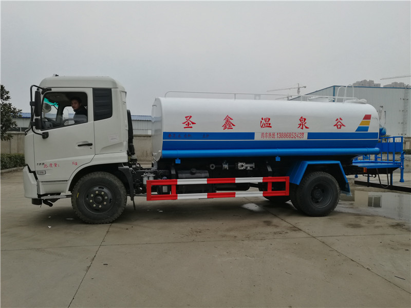 湖北盈通汽車福田抑塵車價格